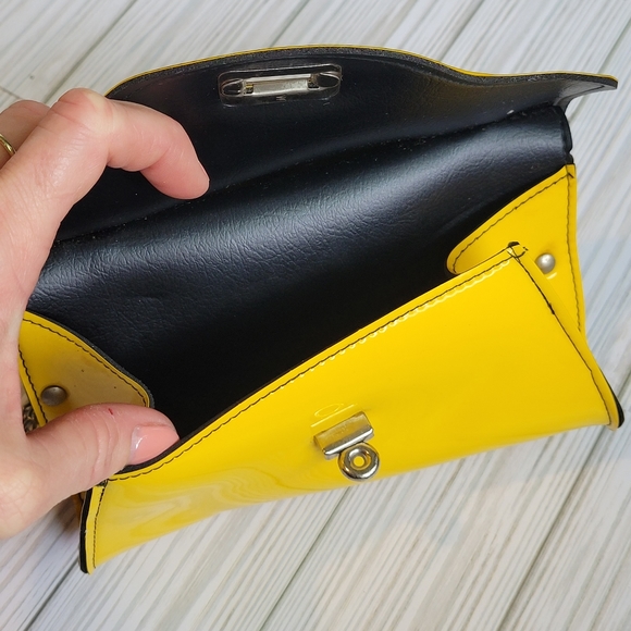 Vintage Retro Patent Yellow Double Sided Purse With Chain Strap - Picture 11 of 13